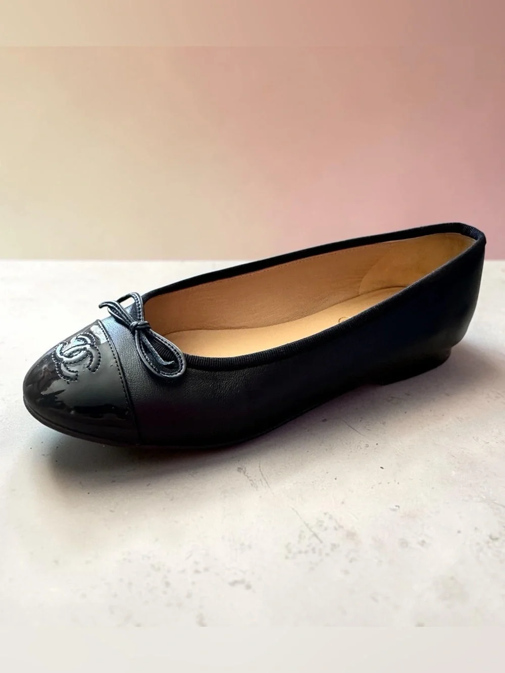 CHANEL Black Leather Cap-Toe Ballet Flats 36.5